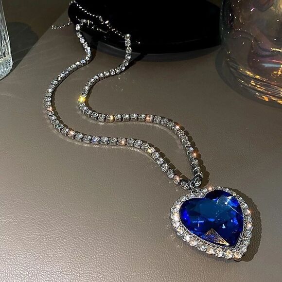 💕Brand New Titanic Blue Heart of The Ocean Love Forever Pendant Necklace - Picture 3 of 6